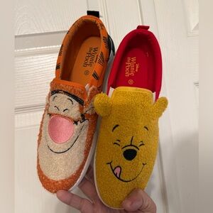 Super cute fuzzy Winnie the Pooh & Tigger Disney slip-on shoes, size 11 M